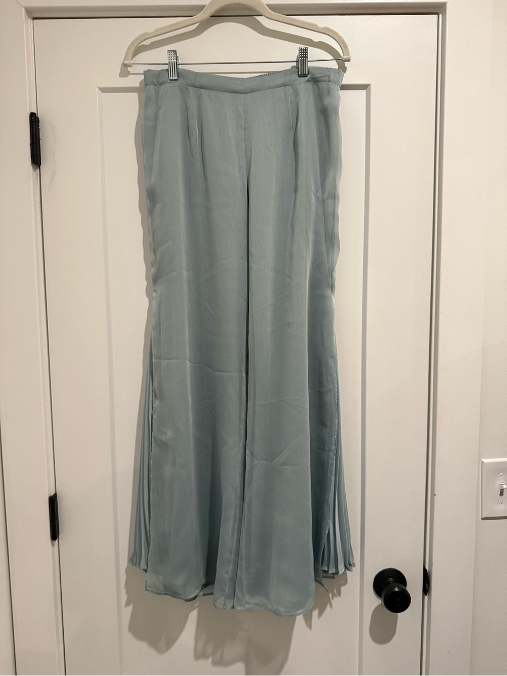 St. John Evening Pleated Chiffon Palazzo Wide Leg Pants Size 8 Seafoam Blue